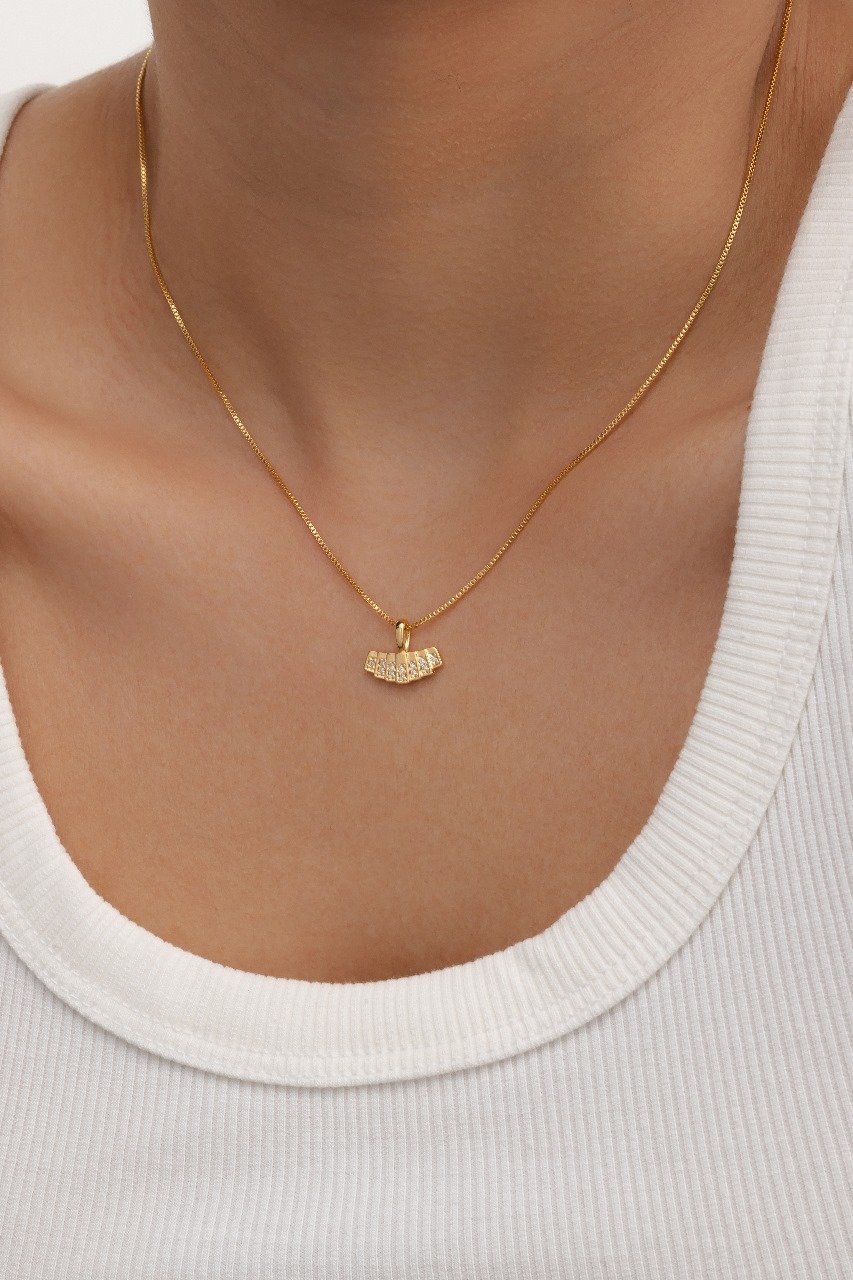 Colar Leque Com Zircônias Folheado A Ouro 18k