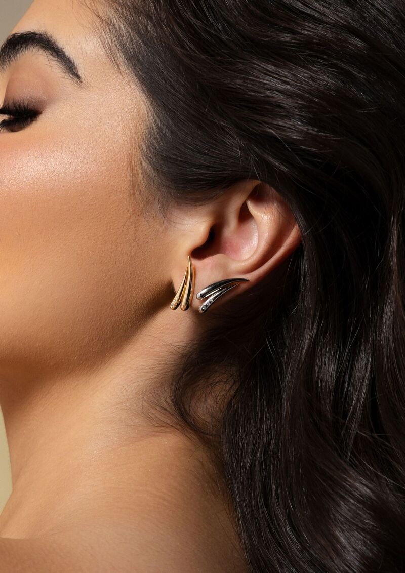 Brinco Ear Cuff Folheado A Ouro 18k Com Zircônias Delicadas