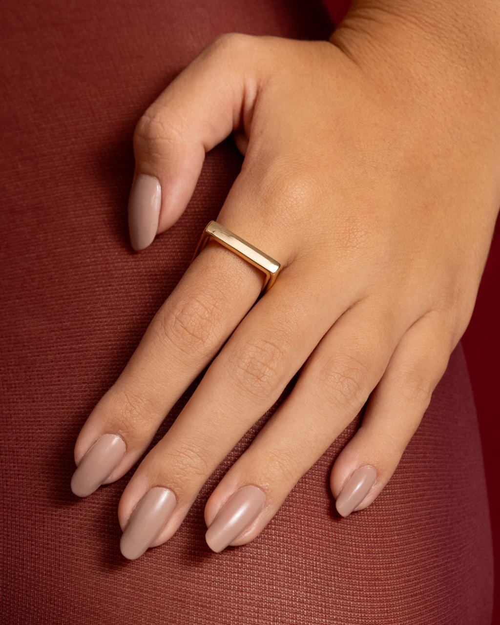 Anel Quadrado Minimalista Folheado A Ouro 18k