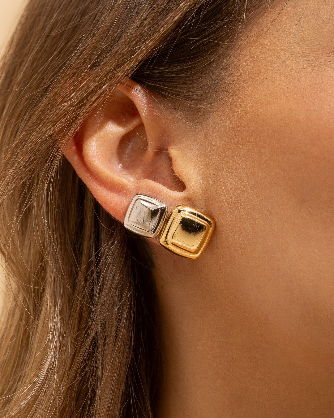 Brinco Geométrico Abaulado Polido - Folheado A Ouro 18k